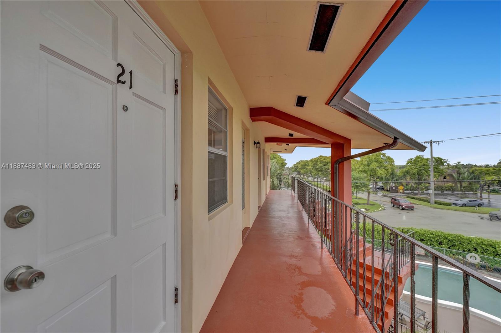 5050 Bayview Dr # 21