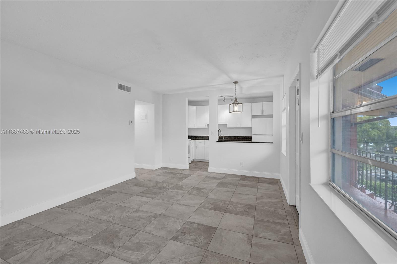 5050 Bayview Dr # 21