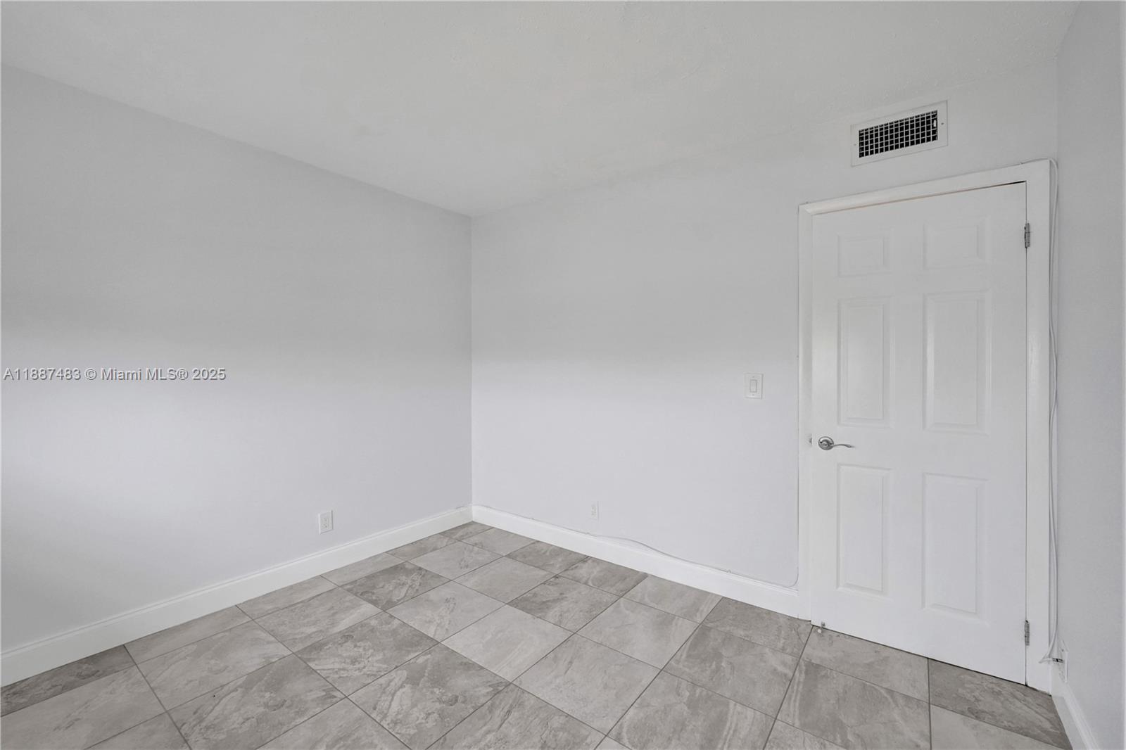 5050 Bayview Dr # 21