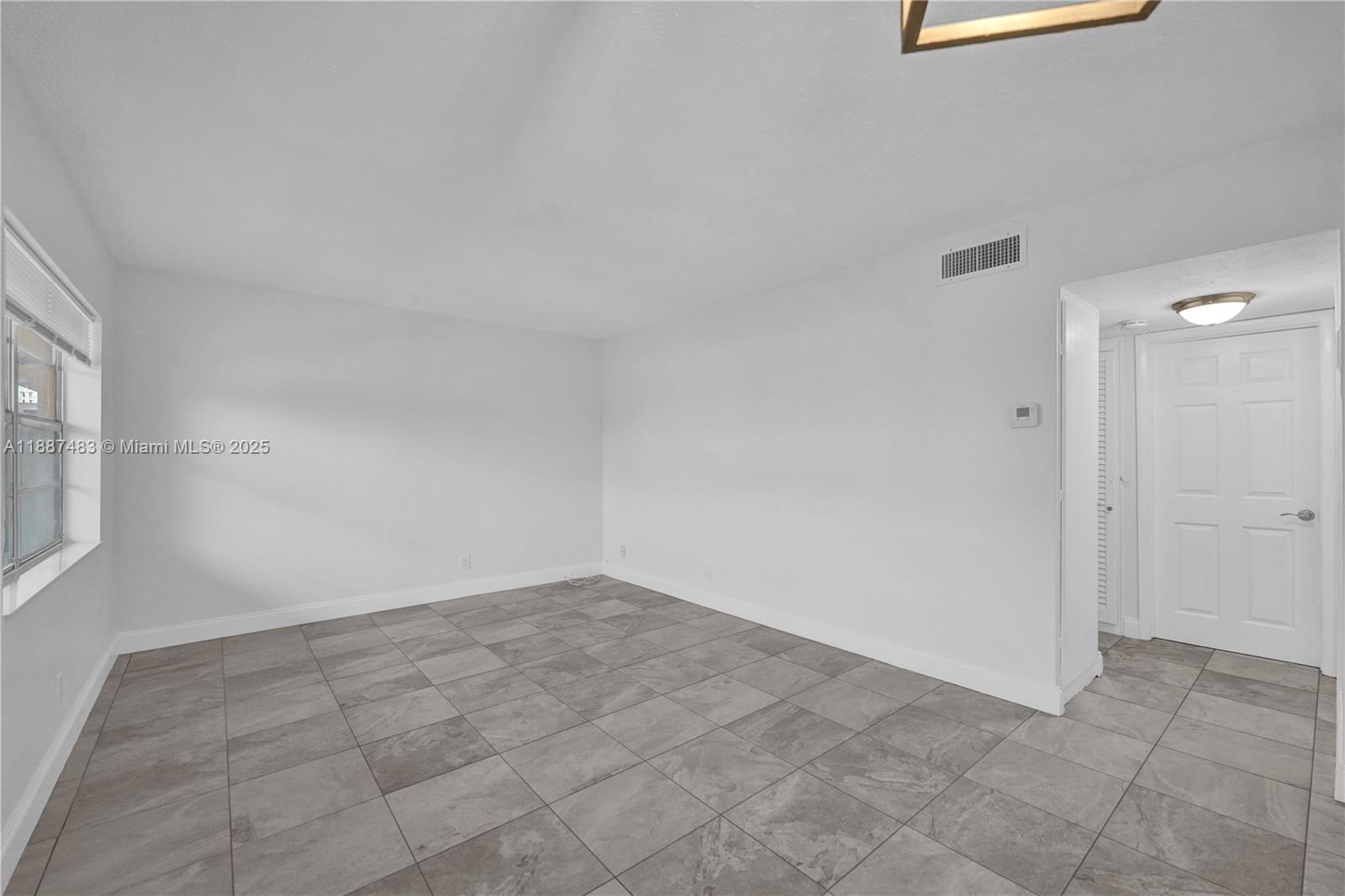 5050 Bayview Dr # 21