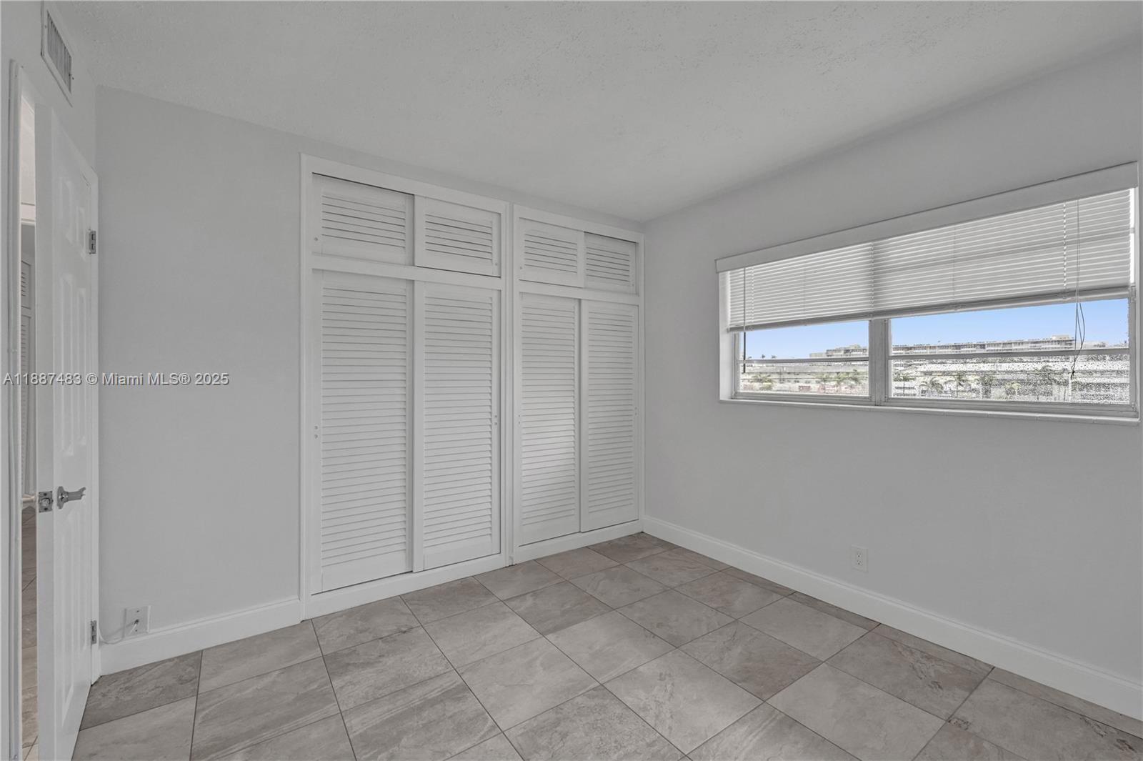 5050 Bayview Dr # 21