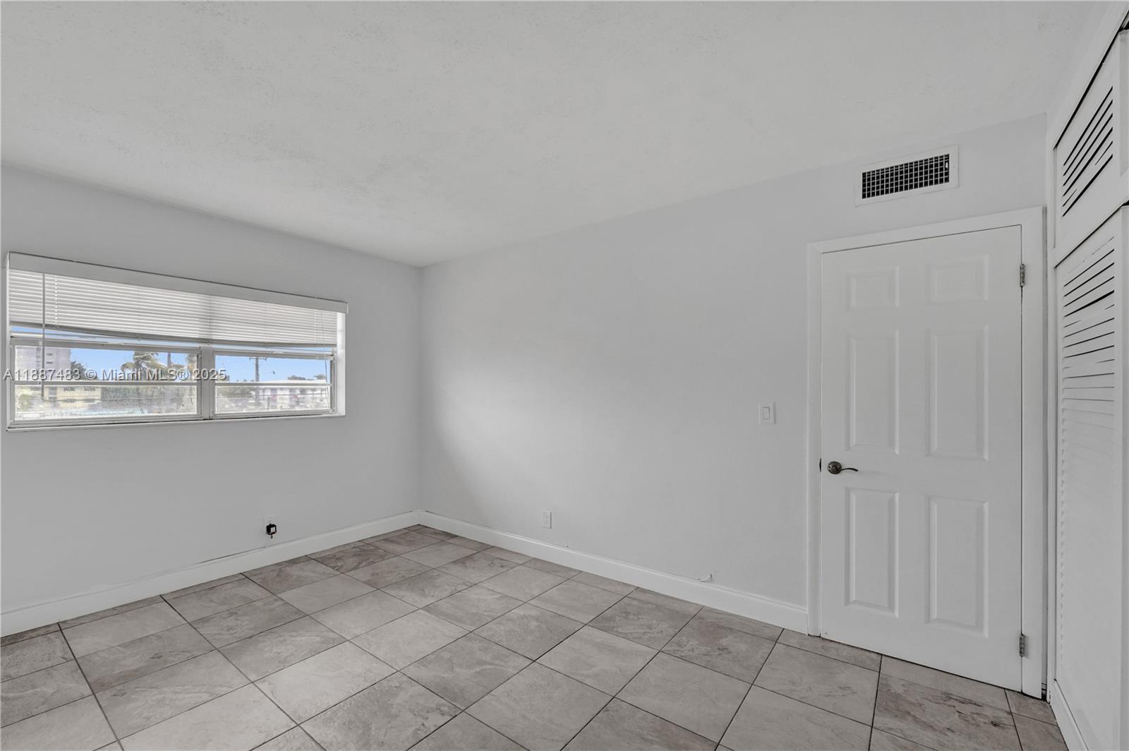 5050 Bayview Dr # 21