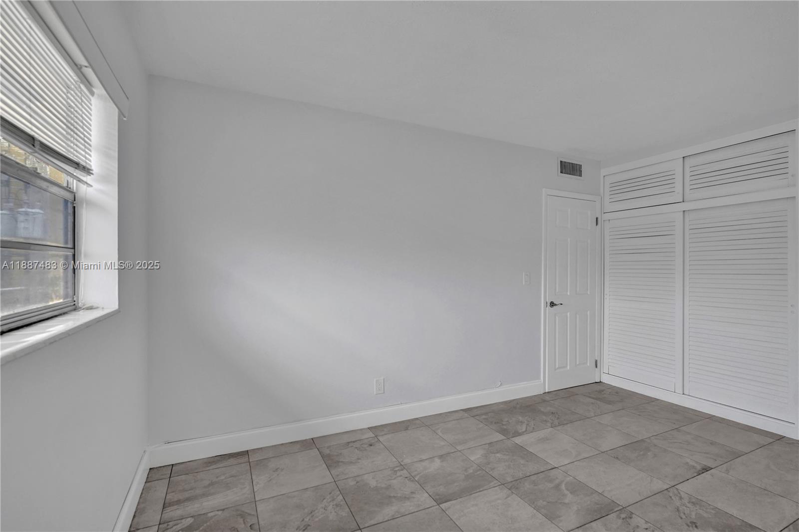 5050 Bayview Dr # 21