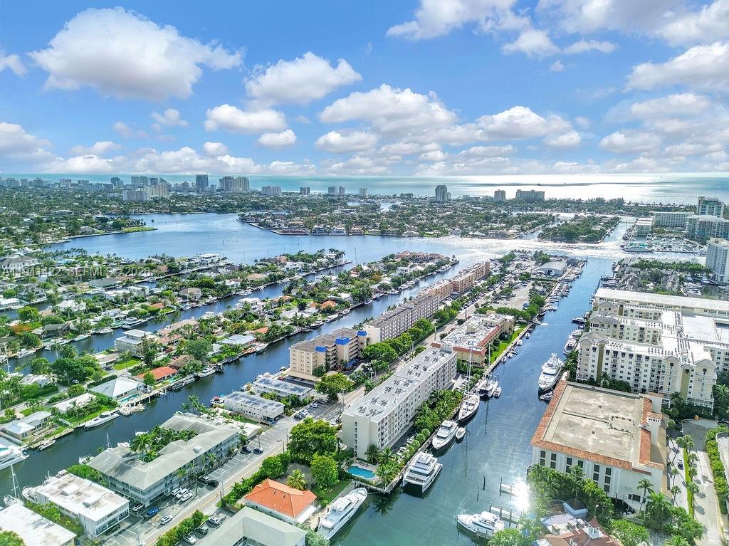 1600 SE 15th St # 313