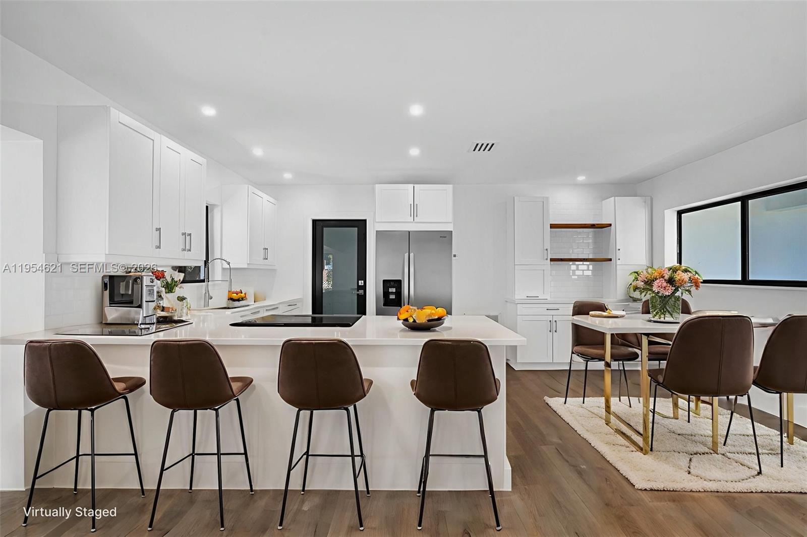 211 S 57th Ter