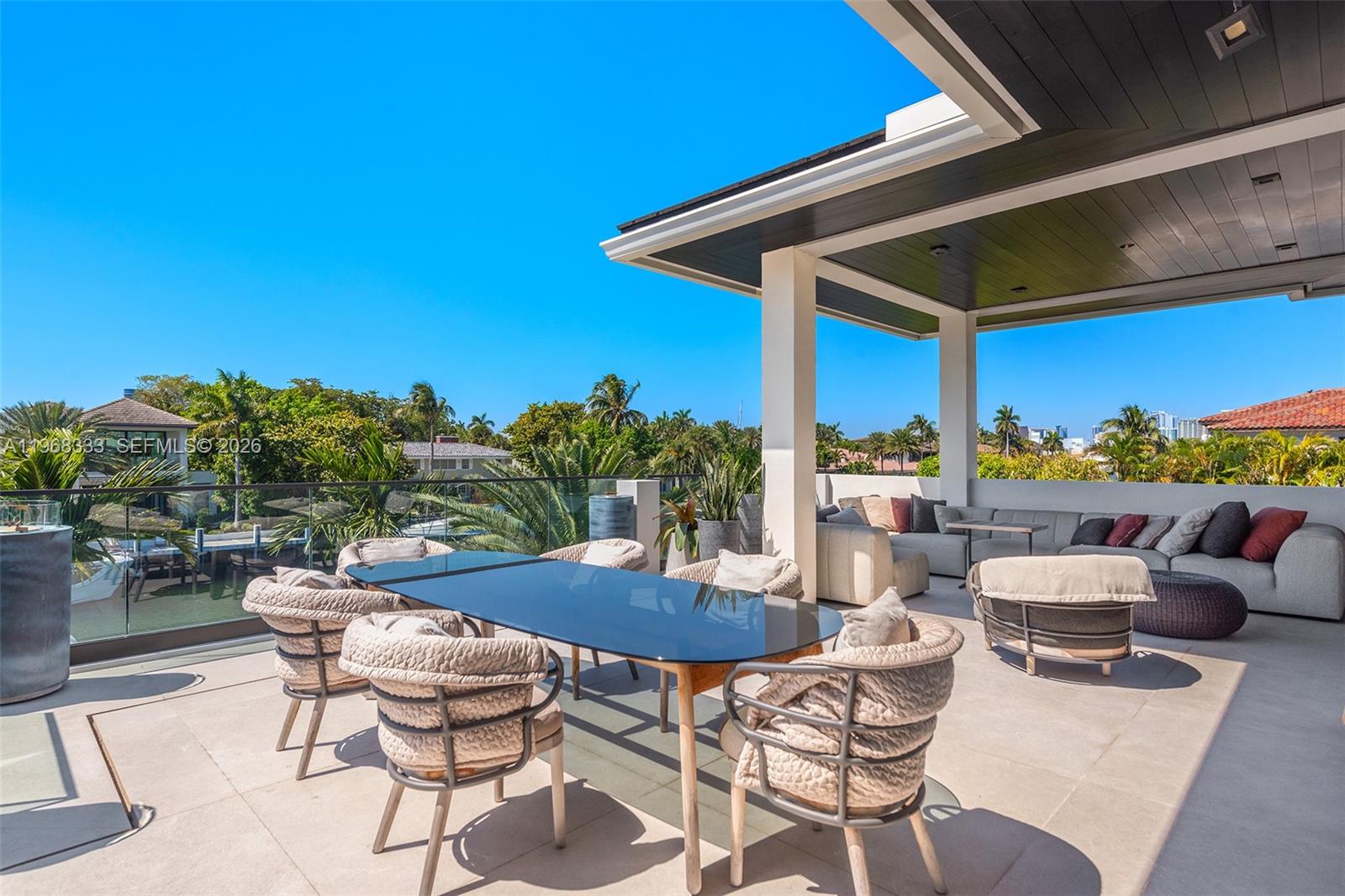 22 Isla Bahia Dr