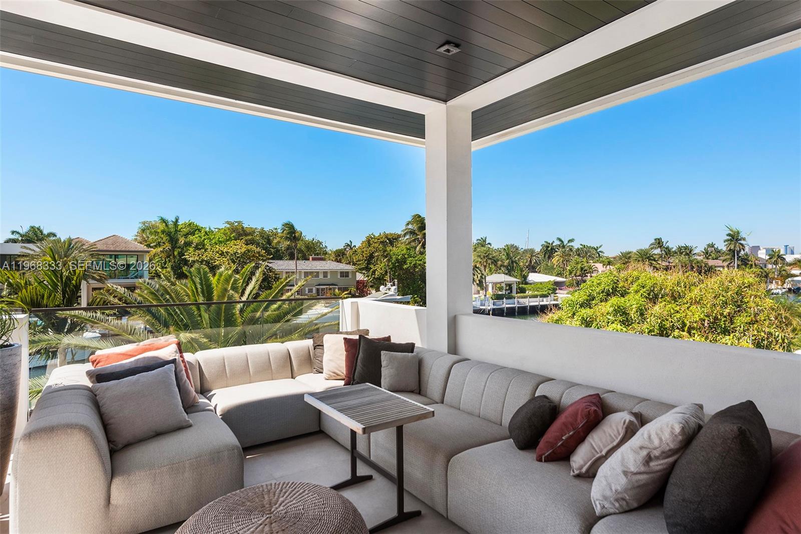 22 Isla Bahia Dr