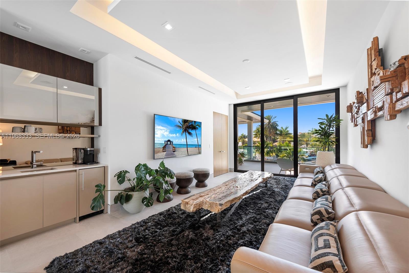 22 Isla Bahia Dr