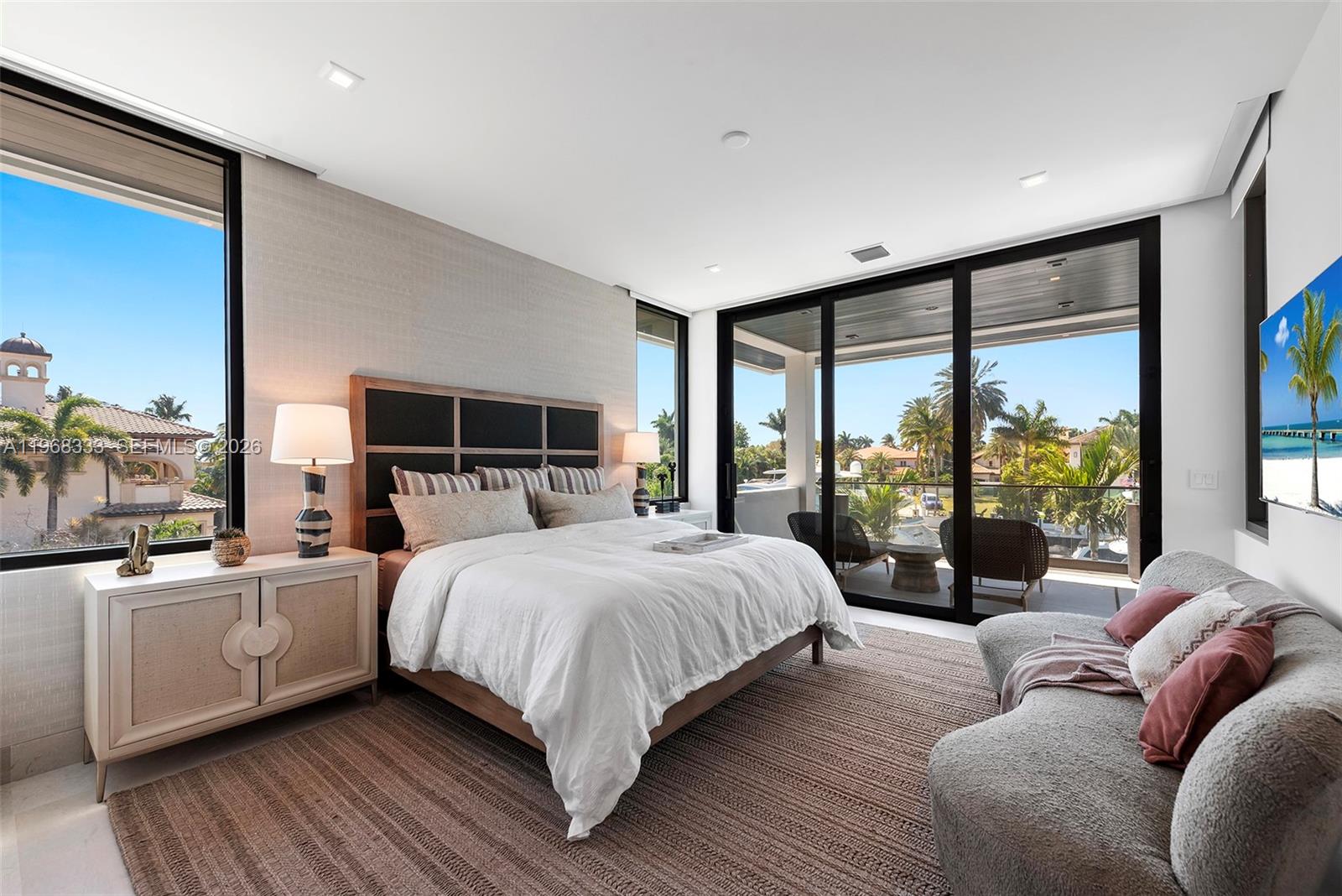 22 Isla Bahia Dr