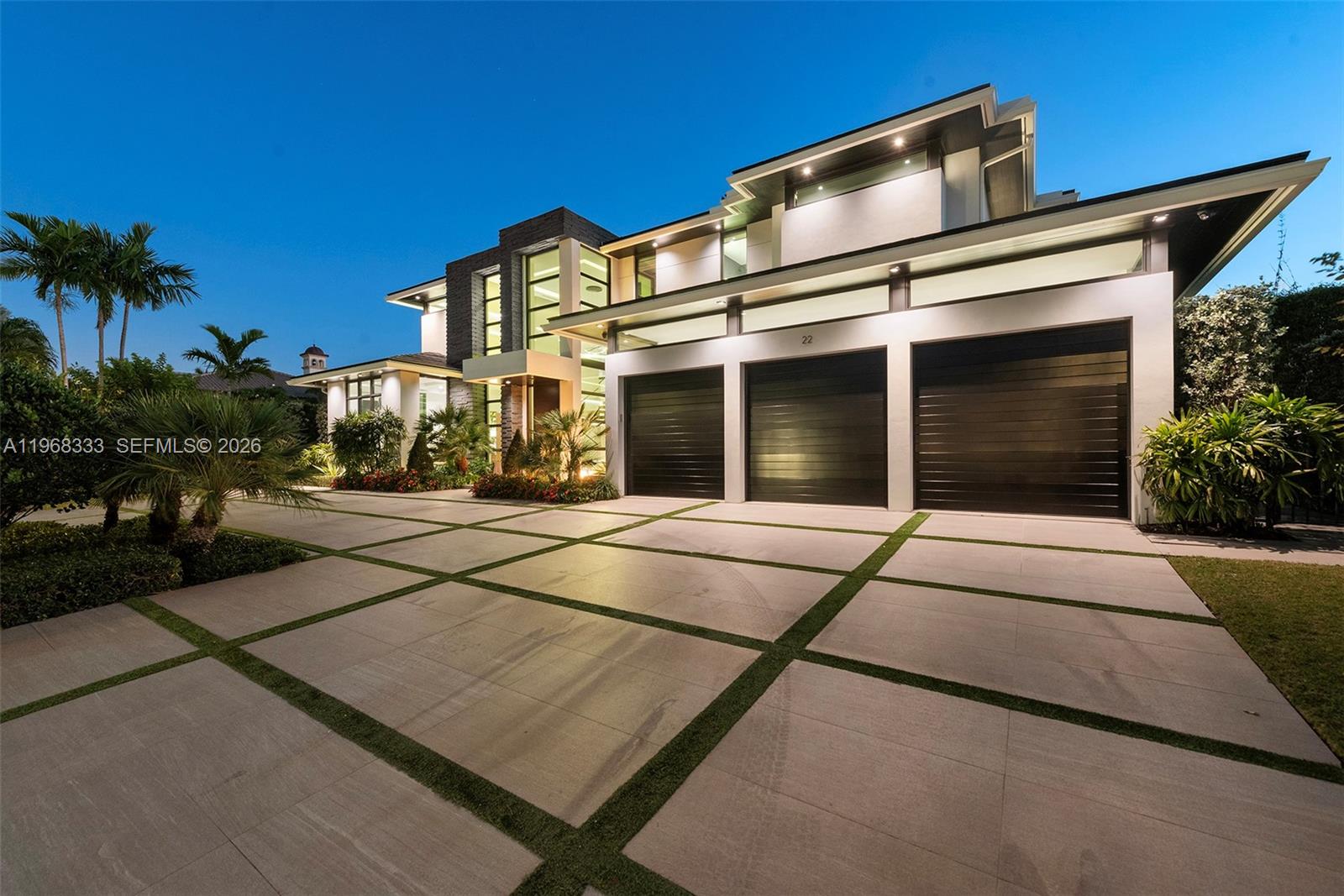 22 Isla Bahia Dr