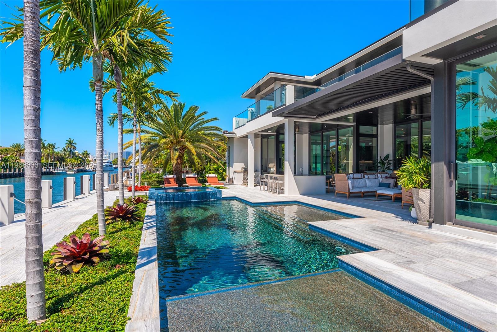 22 Isla Bahia Dr
