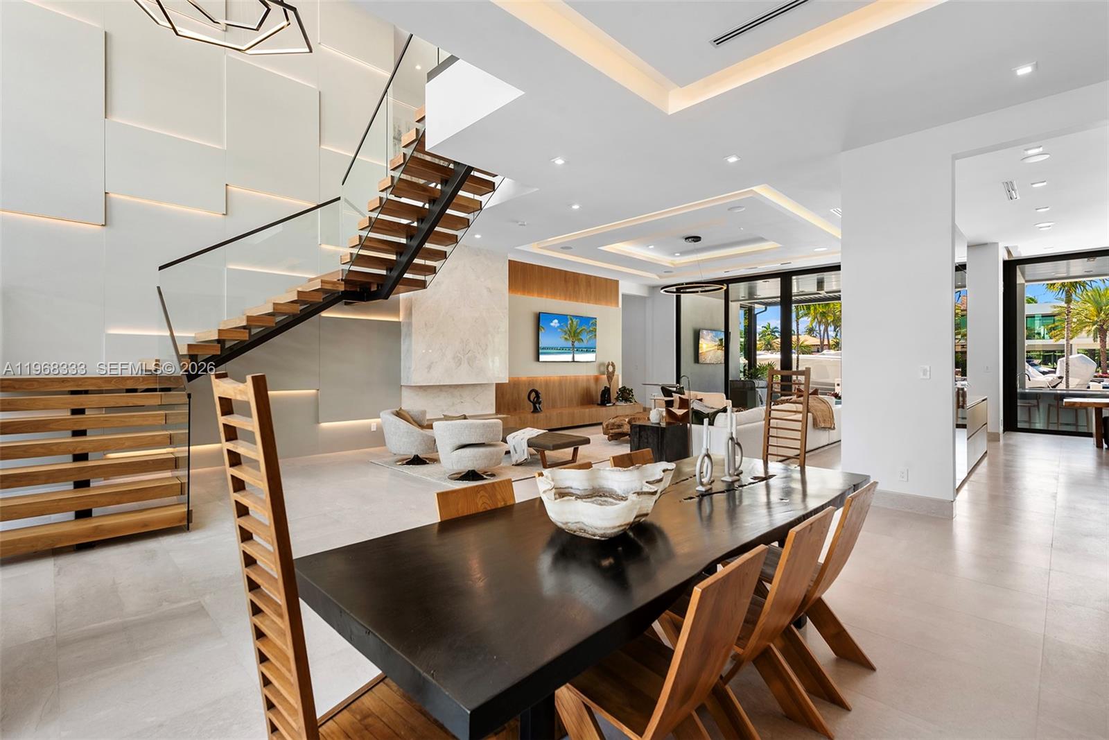 22 Isla Bahia Dr