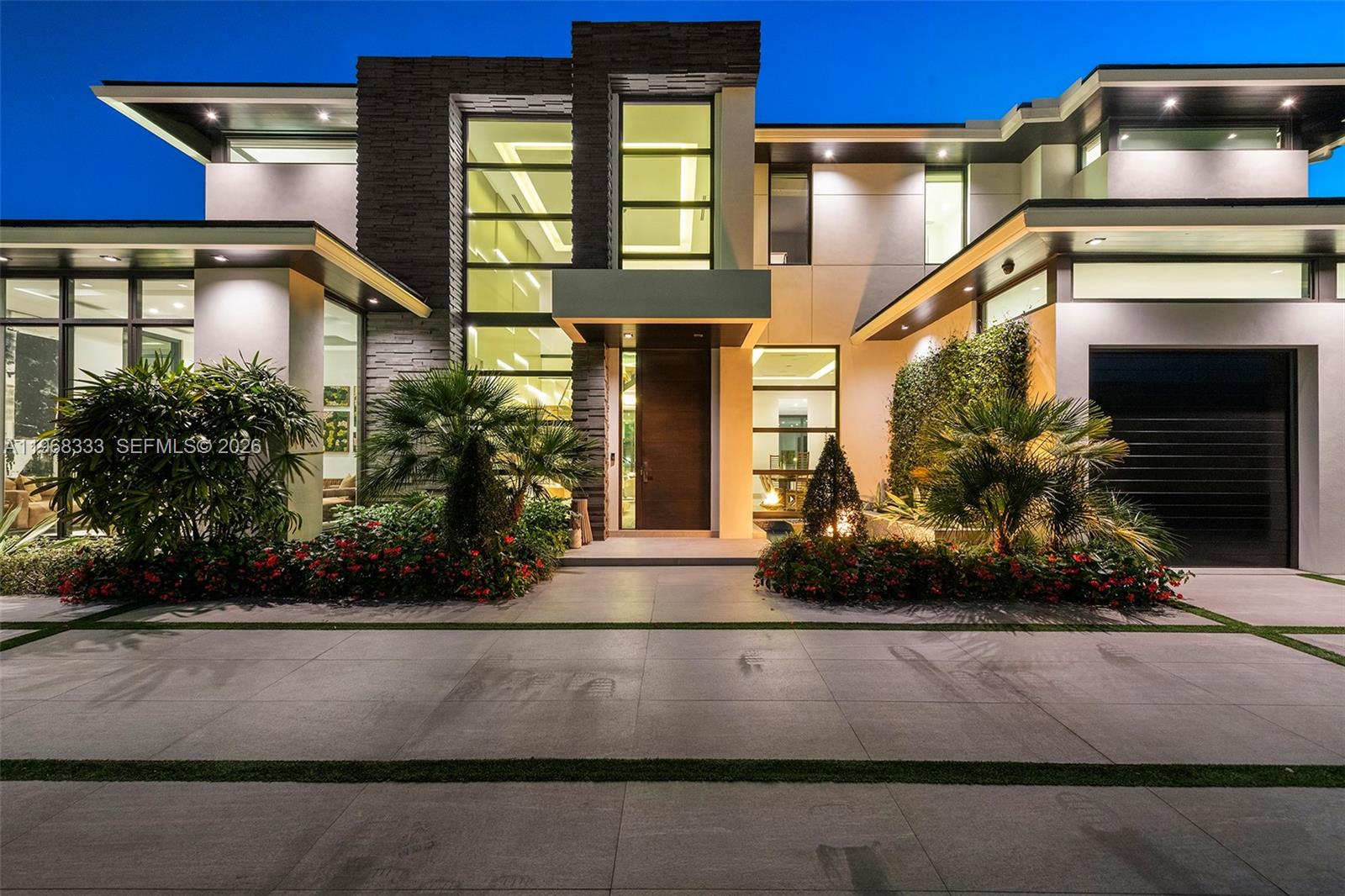 22 Isla Bahia Dr