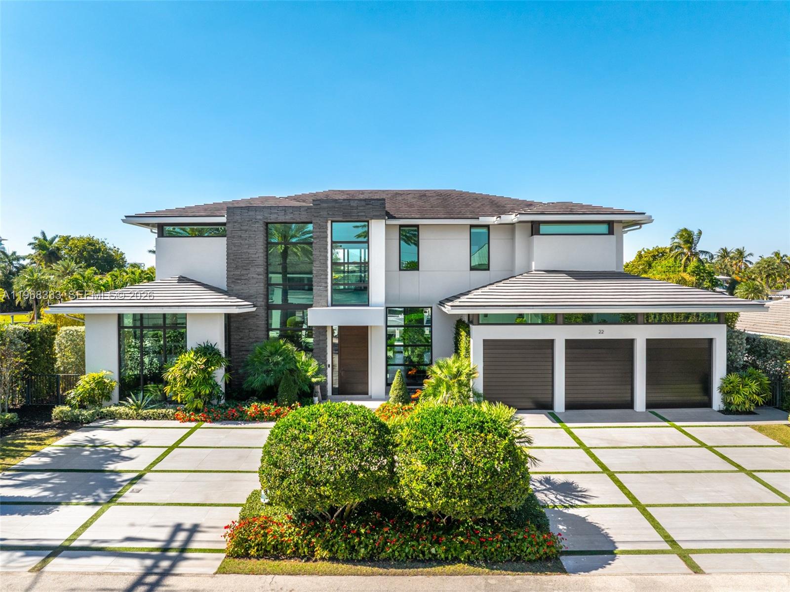 22 Isla Bahia Dr