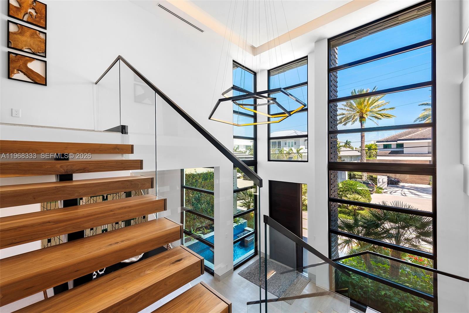 22 Isla Bahia Dr
