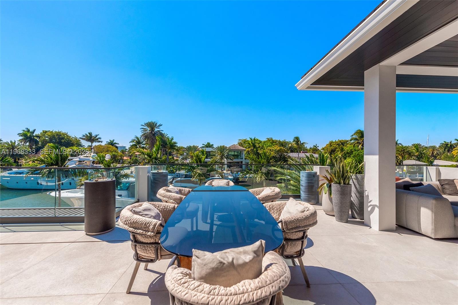 22 Isla Bahia Dr