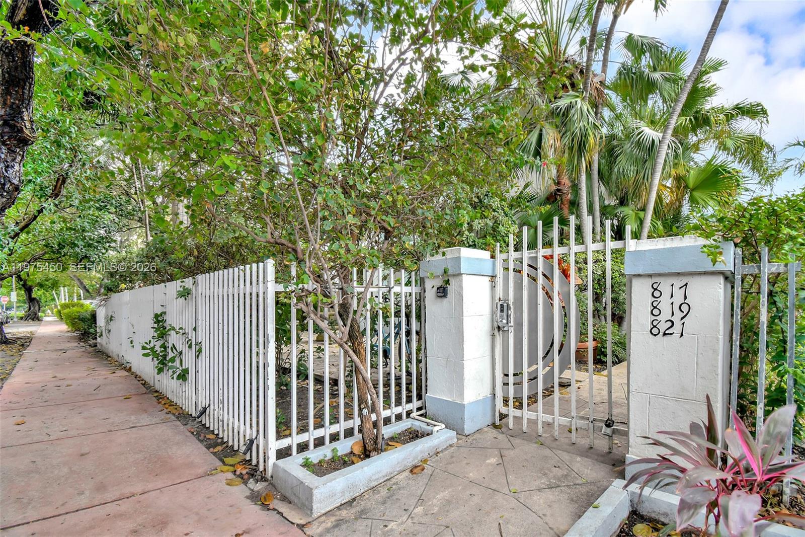 821 Meridian Ave # 9