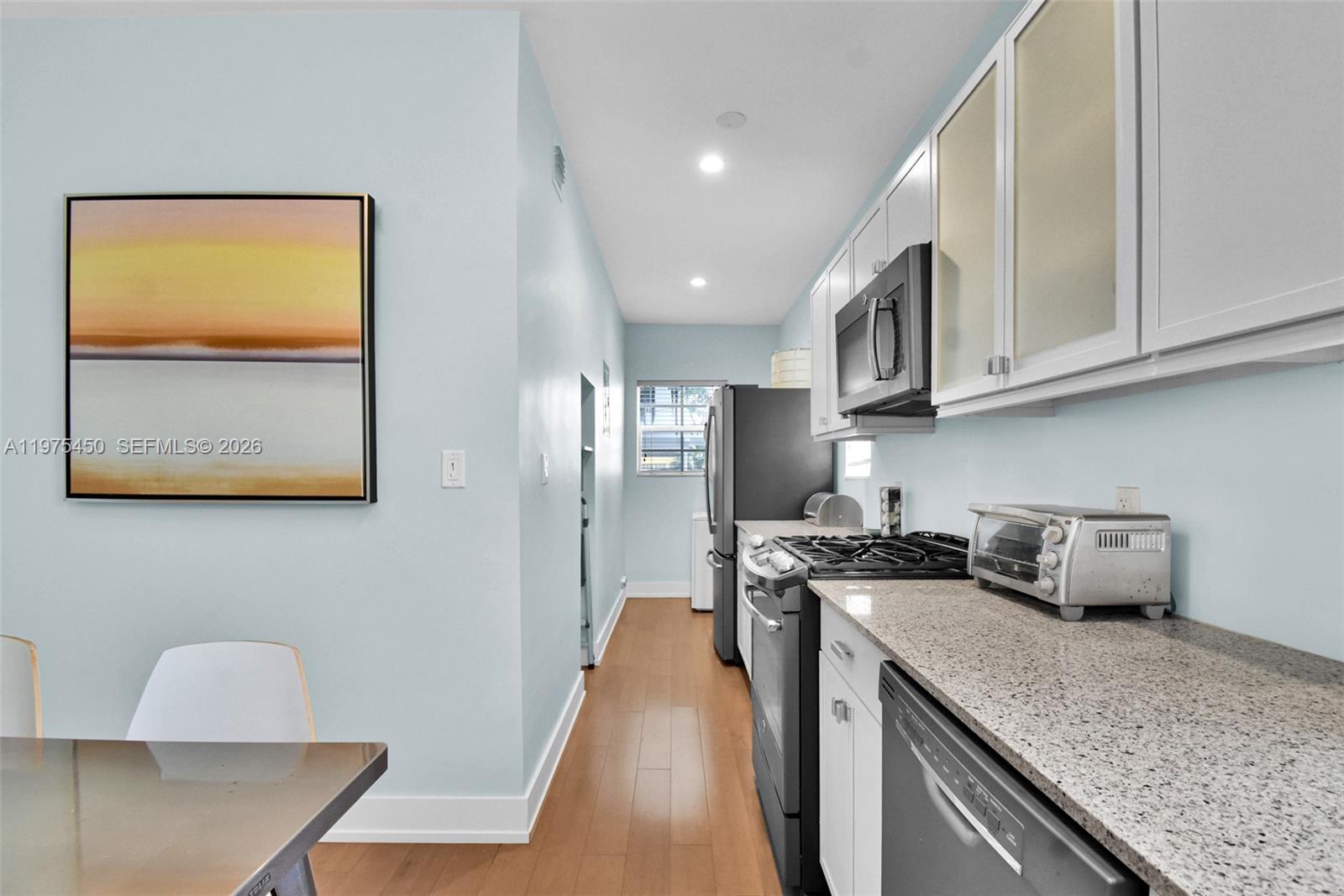 821 Meridian Ave # 9