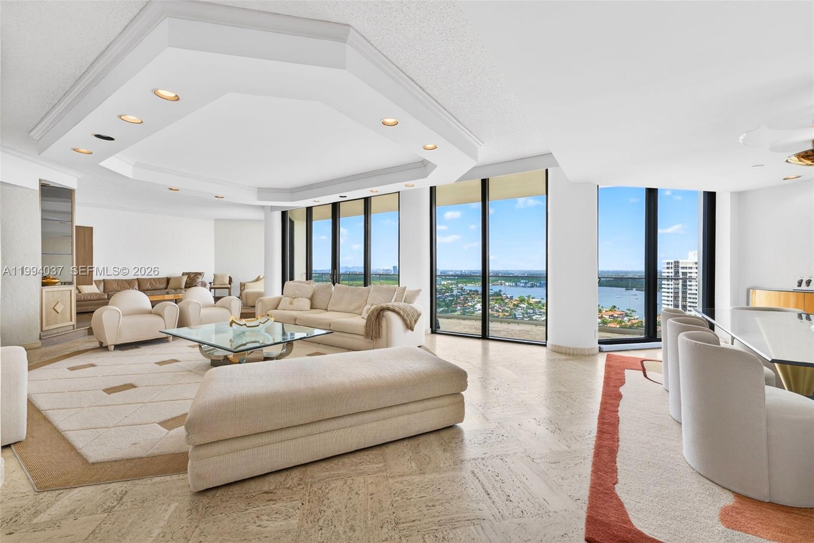 2800 Island Blvd Unit: PH02