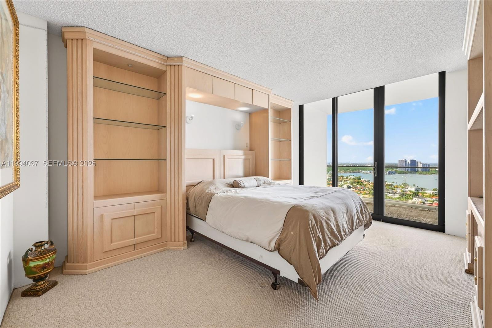 2800 Island Blvd Unit: PH02