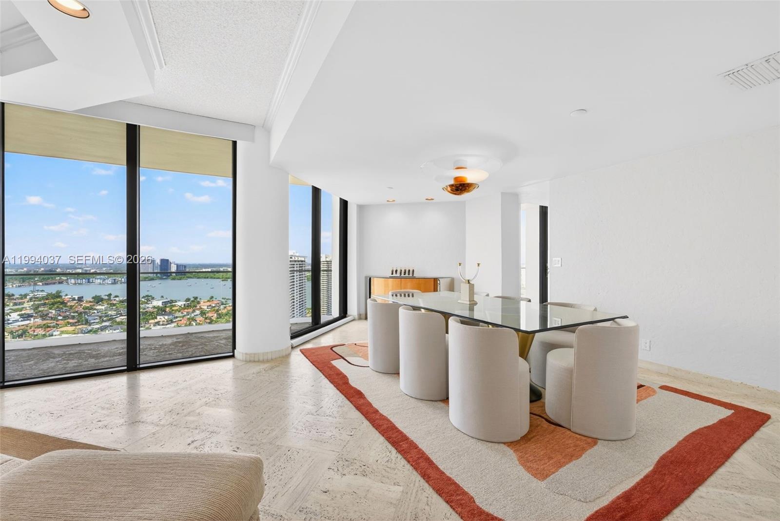 2800 Island Blvd Unit: PH02