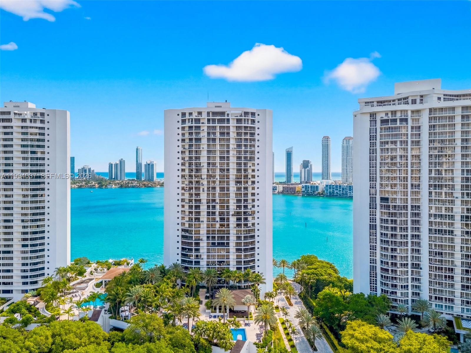 2800 Island Blvd Unit: PH02