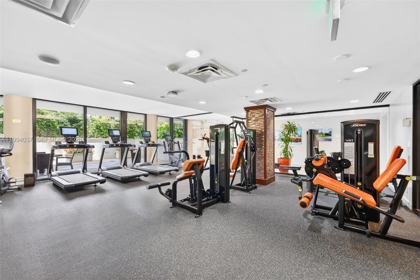 2800 Island Blvd Unit: PH02