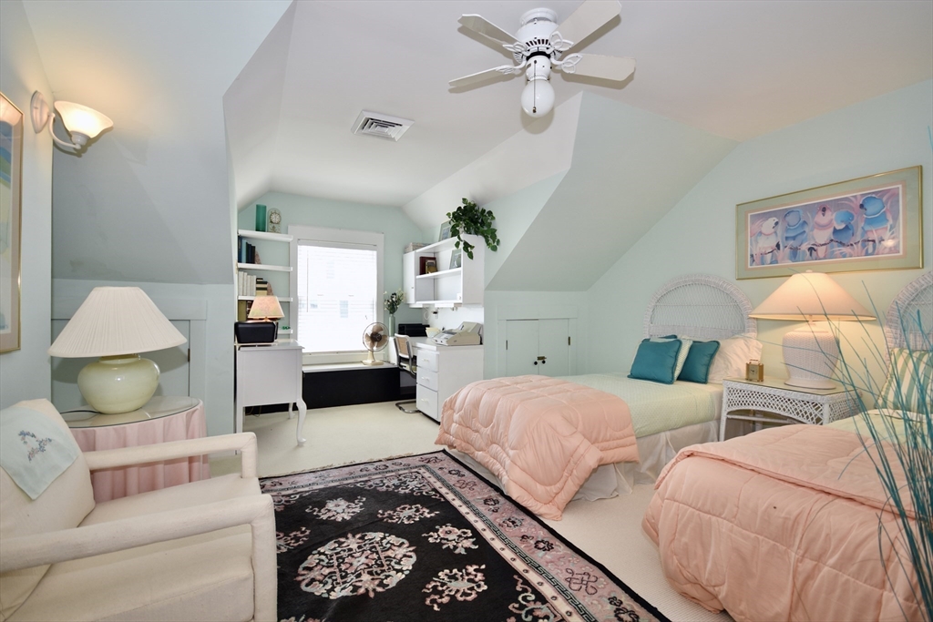 19 Hidden Bay Dr # 19
