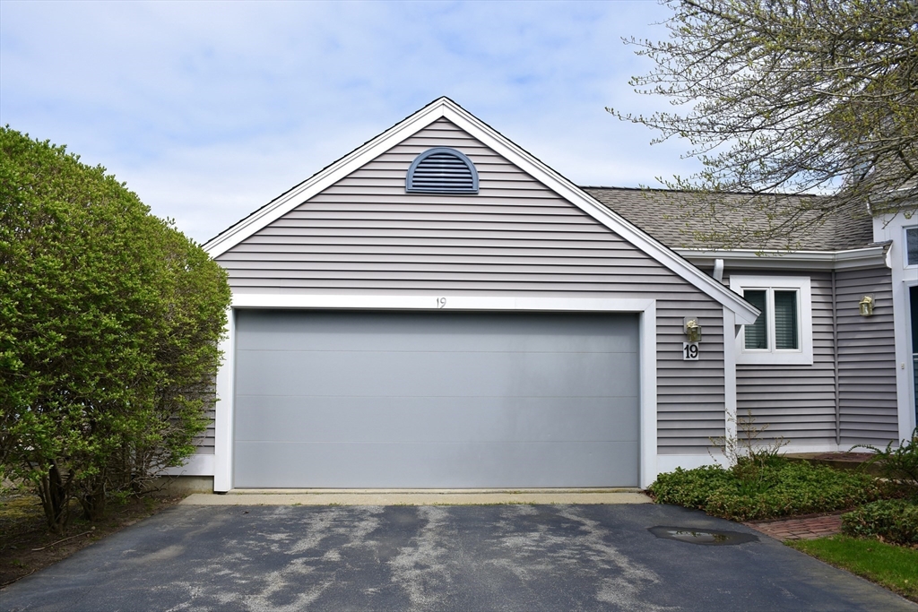 19 Hidden Bay Dr # 19
