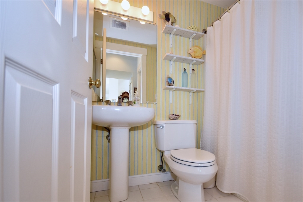 19 Hidden Bay Dr # 19