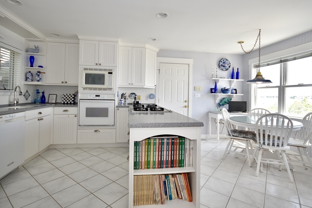 19 Hidden Bay Dr # 19