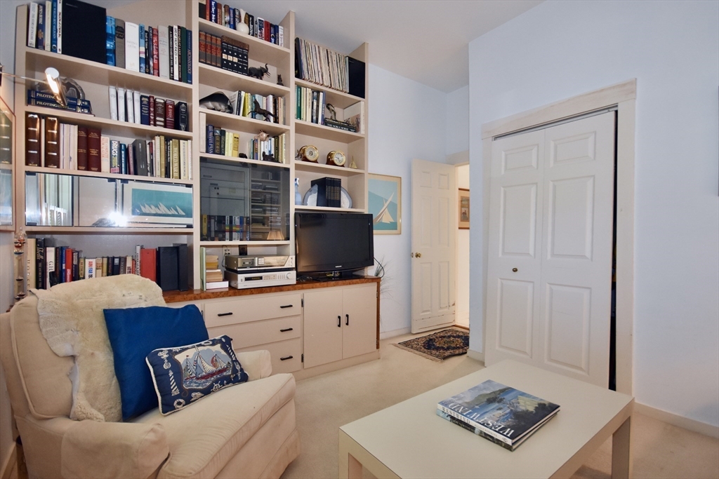19 Hidden Bay Dr # 19