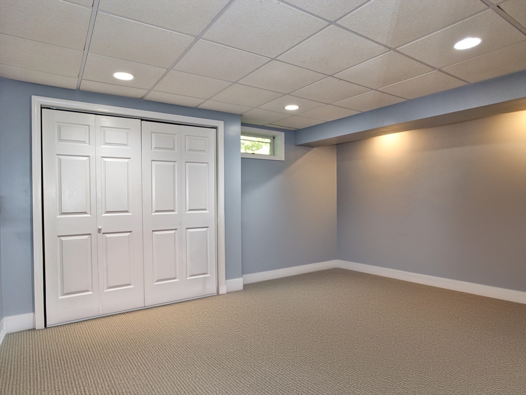 23 Baker Ln