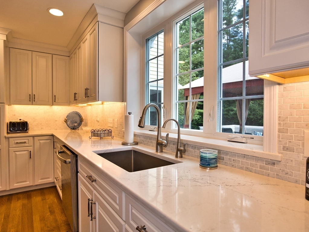 23 Baker Ln