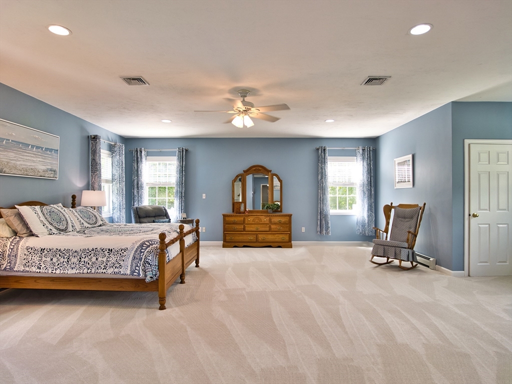 23 Baker Ln