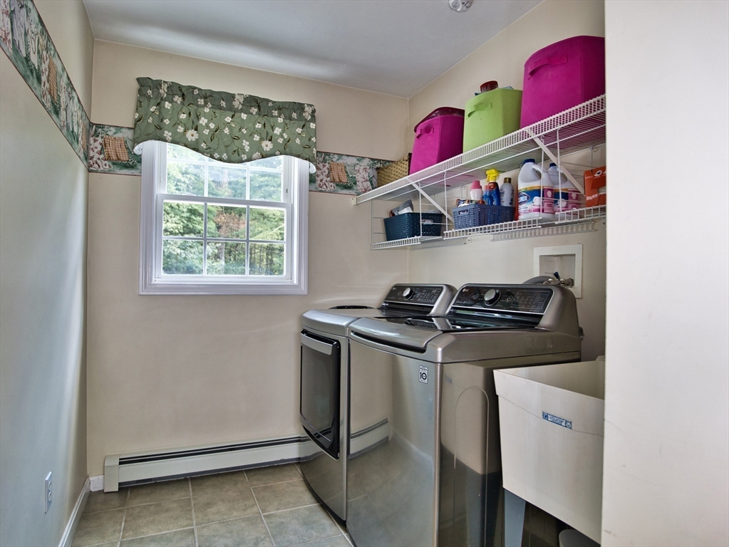 23 Baker Ln