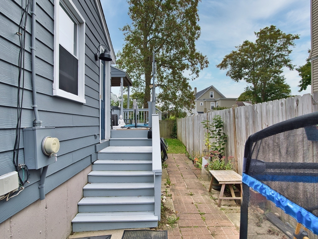 44 Maitland St