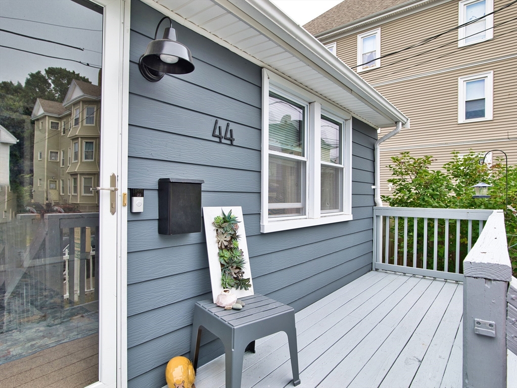 44 Maitland St