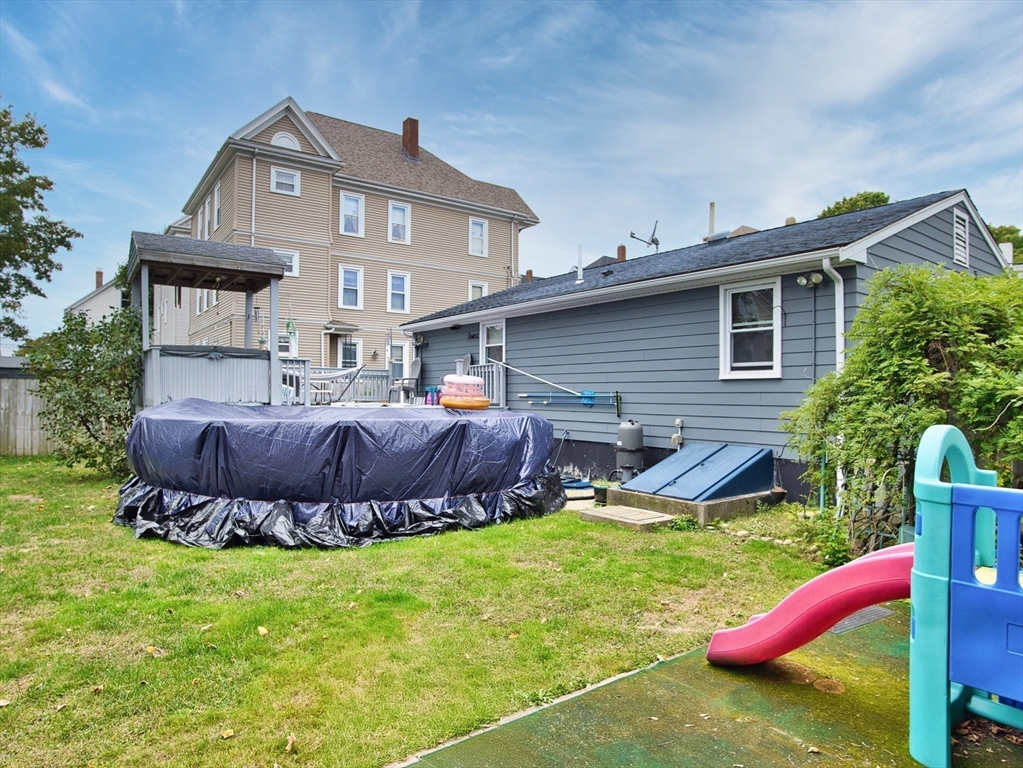 44 Maitland St