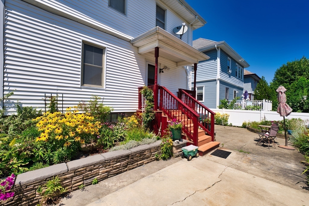 28 Priscilla St