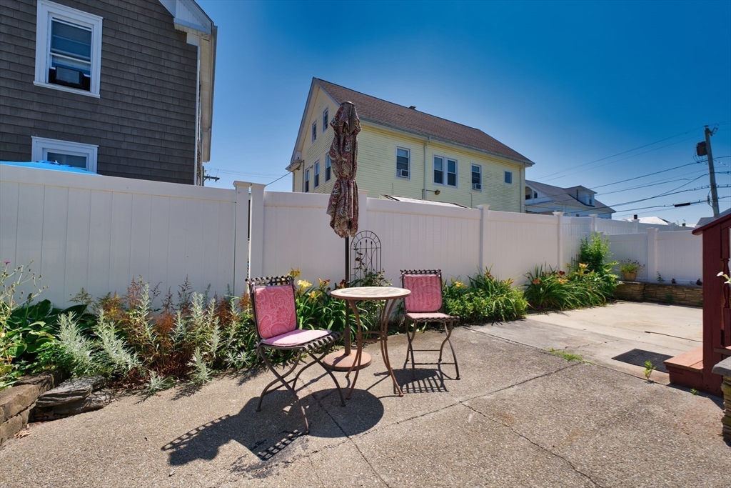 28 Priscilla St