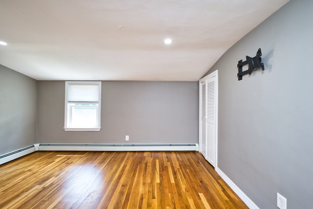 462 Old Westport Rd