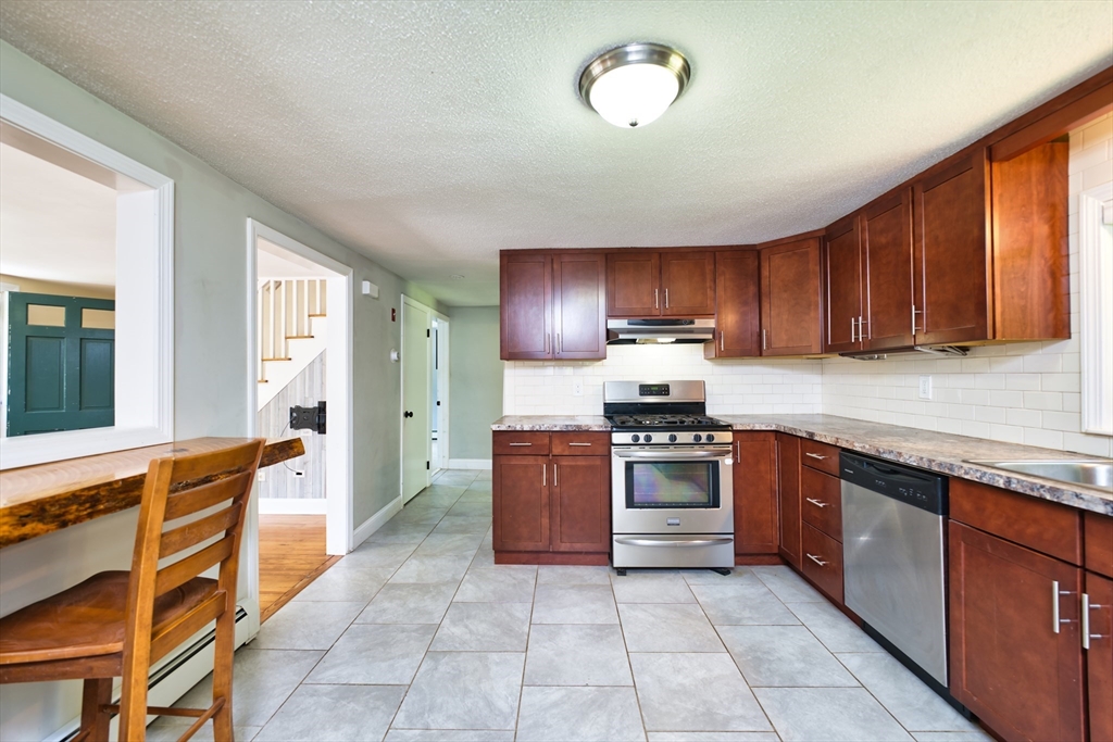462 Old Westport Rd