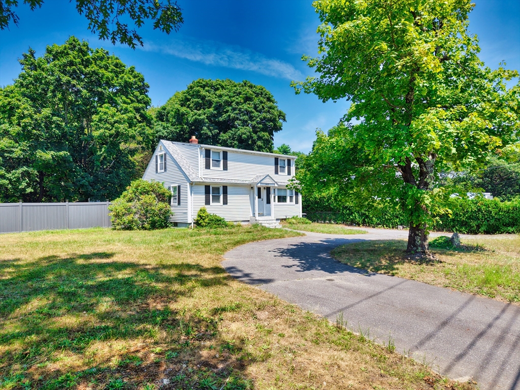 462 Old Westport Rd