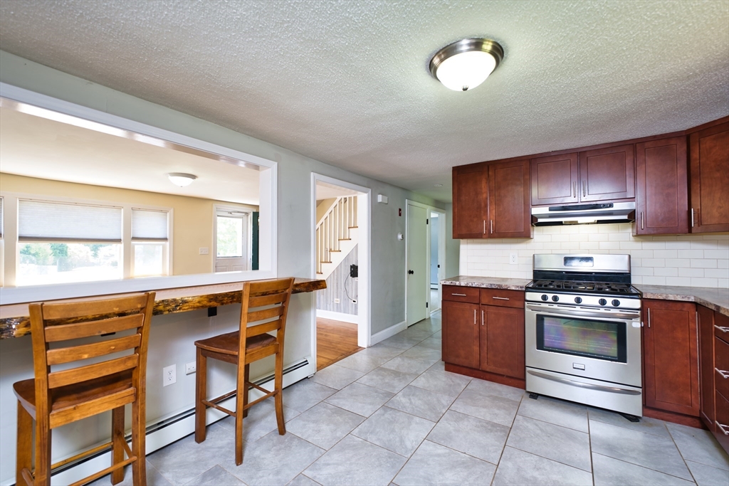 462 Old Westport Rd