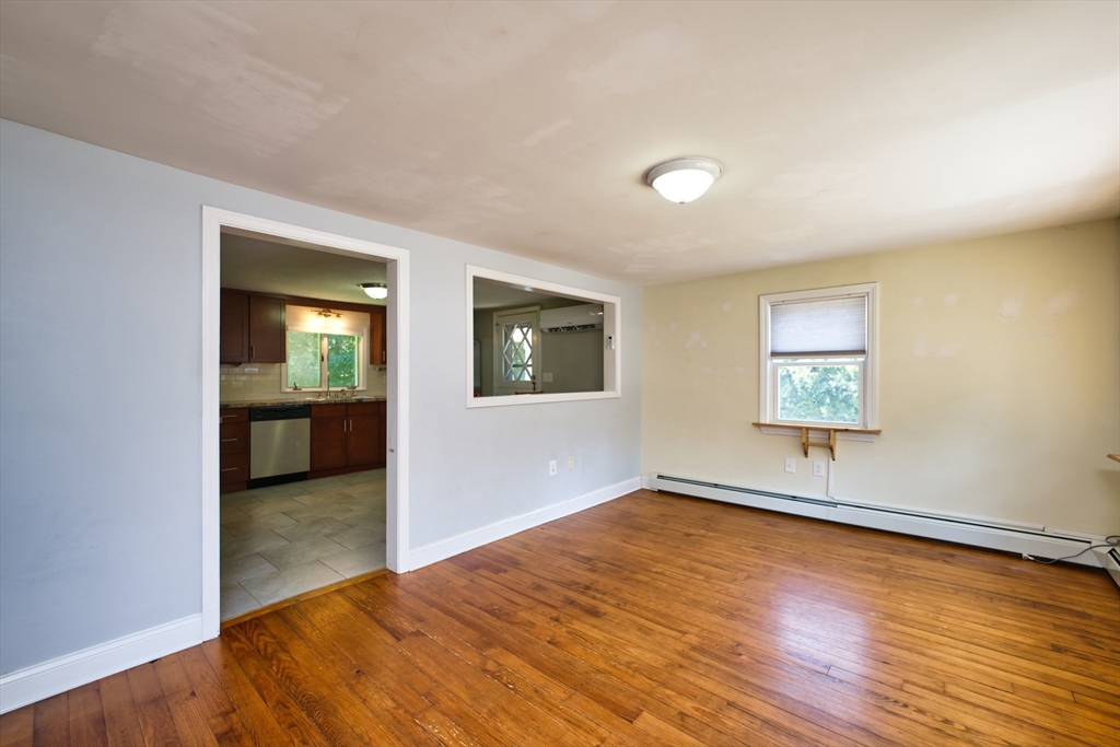462 Old Westport Rd
