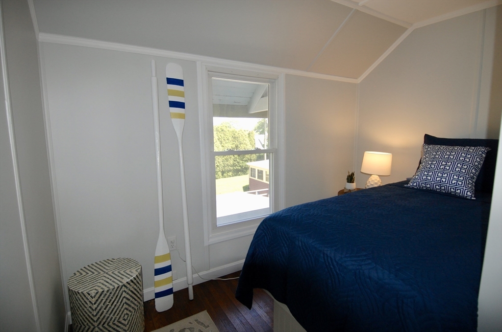 29 Bayview Ave