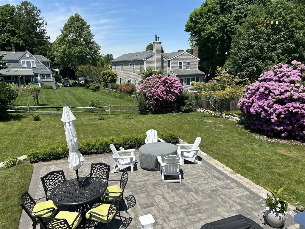 29 Bayview Ave