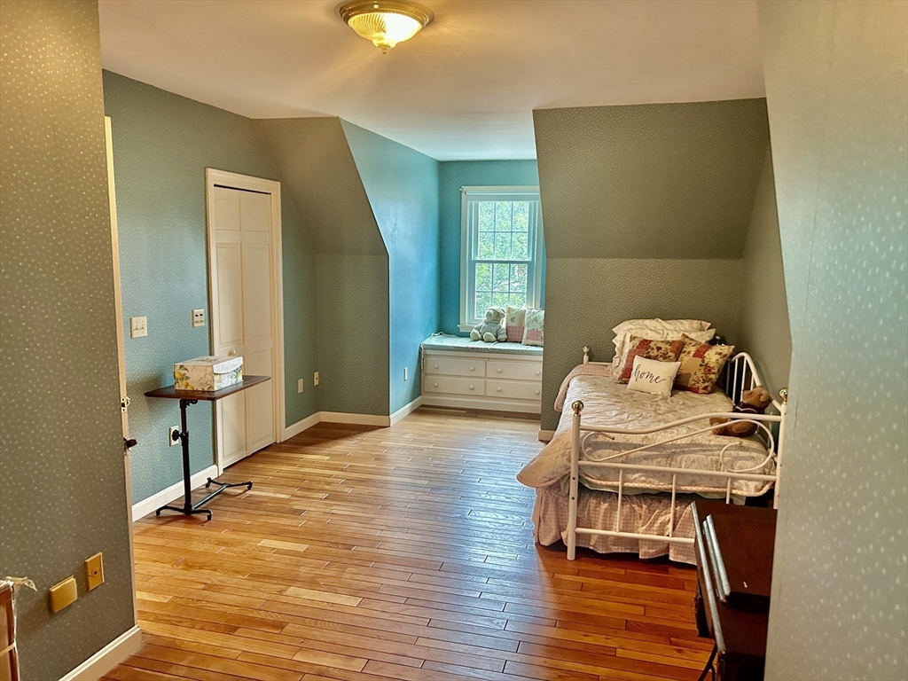 41 Nina St