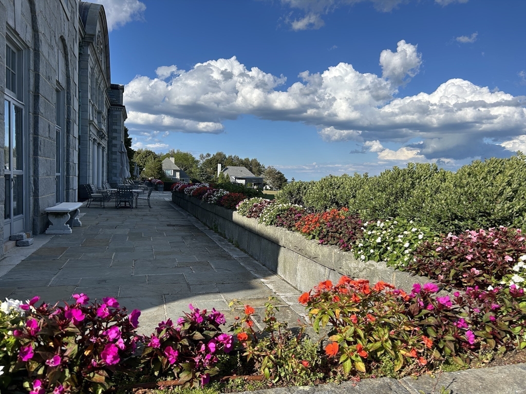 48 North Shore Drive # 8